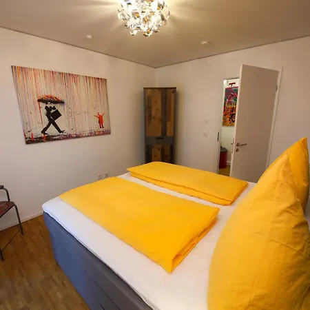 Art City-studio Kassel-innenstadt Am Fulda-ufer, 3 Schlafzimmer, Boxspring-betten, Bis 8 Personen, Kostenfreier Parkplatz, Balkon, Terrasse, Fahrstuhl * カッセル