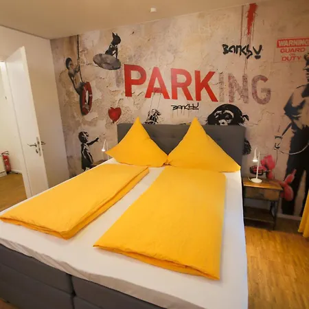 Art City-studio Kassel-innenstadt Am Fulda-ufer, 3 Schlafzimmer, Boxspring-betten, Bis 8 Personen, Kostenfreier Parkplatz, Balkon, Terrasse, Fahrstuhl