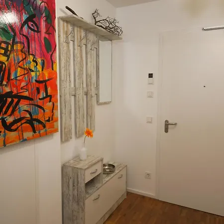 Art City-studio Kassel-innenstadt Am Fulda-ufer, 3 Schlafzimmer, Boxspring-betten, Bis 8 Personen, Kostenfreier Parkplatz, Balkon, Terrasse, Fahrstuhl شقة