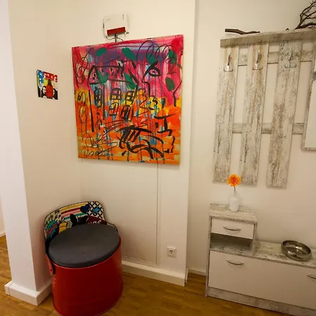 Art City-studio Kassel-innenstadt Am Fulda-ufer, 3 Schlafzimmer, Boxspring-betten, Bis 8 Personen, Kostenfreier Parkplatz, Balkon, Terrasse, Fahrstuhl