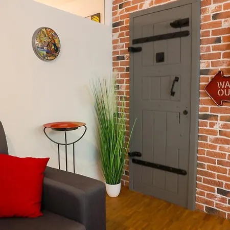 Art City-studio Kassel-innenstadt Am Fulda-ufer, 3 Schlafzimmer, Boxspring-betten, Bis 8 Personen, Kostenfreier Parkplatz, Balkon, Terrasse, Fahrstuhl アパート