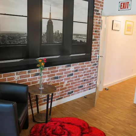 Art City-studio Kassel-innenstadt Am Fulda-ufer, 3 Schlafzimmer, Boxspring-betten, Bis 8 Personen, Kostenfreier Parkplatz, Balkon, Terrasse, Fahrstuhl アパート カッセル
