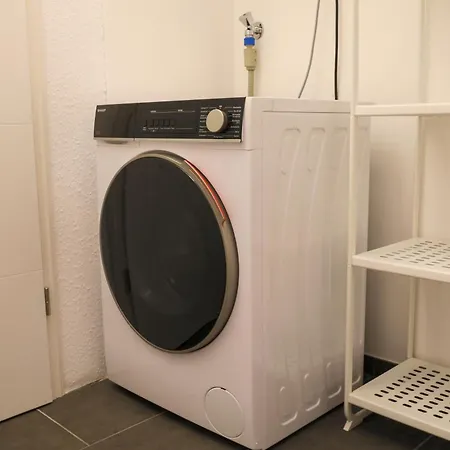 Art City-studio Kassel-innenstadt Am Fulda-ufer, 3 Schlafzimmer, Boxspring-betten, Bis 8 Personen, Kostenfreier Parkplatz, Balkon, Terrasse, Fahrstuhl * カッセル