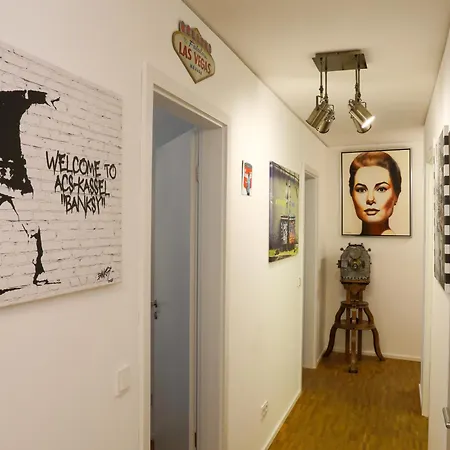 شقة Art City-studio Kassel-innenstadt Am Fulda-ufer, 3 Schlafzimmer, Boxspring-betten, Bis 8 Personen, Kostenfreier Parkplatz, Balkon, Terrasse, Fahrstuhl