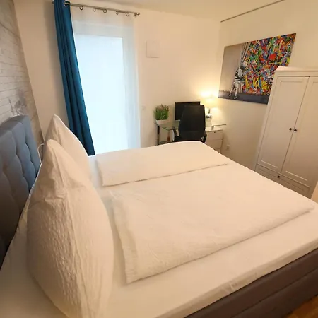 Art City-studio Kassel-innenstadt Am Fulda-ufer, 3 Schlafzimmer, Boxspring-betten, Bis 8 Personen, Kostenfreier Parkplatz, Balkon, Terrasse, Fahrstuhl アパート *