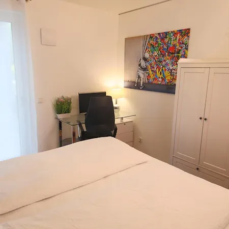 شقة Art City-studio Kassel-innenstadt Am Fulda-ufer, 3 Schlafzimmer, Boxspring-betten, Bis 8 Personen, Kostenfreier Parkplatz, Balkon, Terrasse, Fahrstuhl *