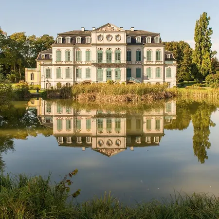 Art City-studio Kassel-innenstadt Am Fulda-ufer, 3 Schlafzimmer, Boxspring-betten, Bis 8 Personen, Kostenfreier Parkplatz, Balkon, Terrasse, Fahrstuhl