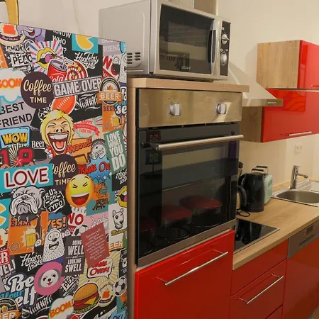 Art City-studio Kassel-innenstadt Am Fulda-ufer, 3 Schlafzimmer, Boxspring-betten, Bis 8 Personen, Kostenfreier Parkplatz, Balkon, Terrasse, Fahrstuhl アパート *
