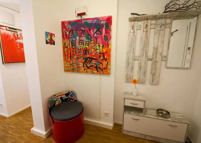 Art City-studio Kassel-innenstadt Am Fulda-ufer, 3 Schlafzimmer, Boxspring-betten, Bis 8 Personen, Kostenfreier Parkplatz, Balkon, Terrasse, Fahrstuhl