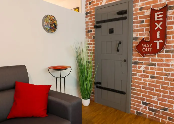 Art City-studio Kassel-innenstadt Am Fulda-ufer, 3 Schlafzimmer, Boxspring-betten, Bis 8 Personen, Kostenfreier Parkplatz, Balkon, Terrasse, Fahrstuhl アパート