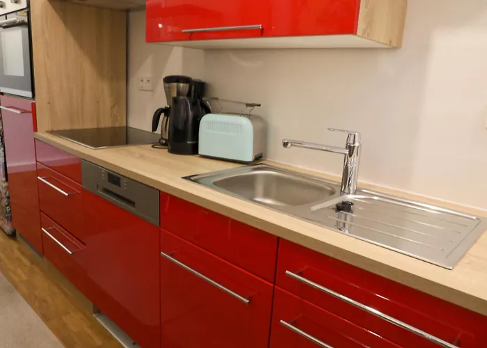 Art City-studio Kassel-innenstadt Am Fulda-ufer, 3 Schlafzimmer, Boxspring-betten, Bis 8 Personen, Kostenfreier Parkplatz, Balkon, Terrasse, Fahrstuhl アパート カッセル