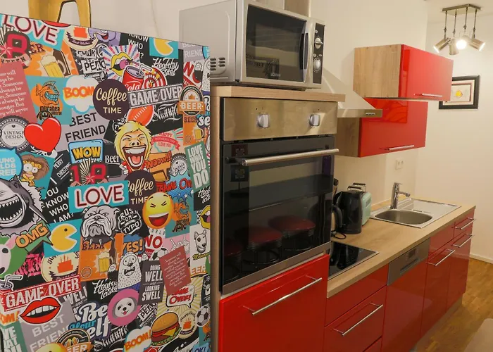 Art City-studio Kassel-innenstadt Am Fulda-ufer, 3 Schlafzimmer, Boxspring-betten, Bis 8 Personen, Kostenfreier Parkplatz, Balkon, Terrasse, Fahrstuhl アパート *