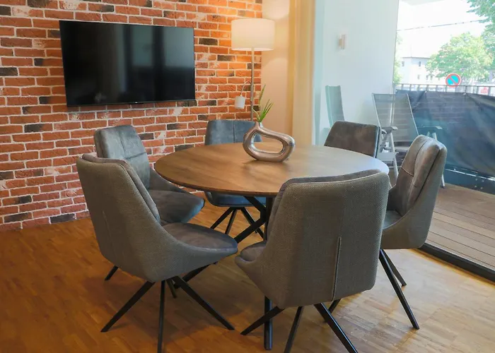 Art City-studio Kassel-innenstadt Am Fulda-ufer, 3 Schlafzimmer, Boxspring-betten, Bis 8 Personen, Kostenfreier Parkplatz, Balkon, Terrasse, Fahrstuhl * カッセル