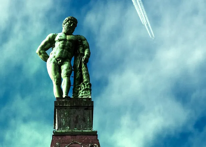 Art City-studio Kassel-innenstadt Am Fulda-ufer, 3 Schlafzimmer, Boxspring-betten, Bis 8 Personen, Kostenfreier Parkplatz, Balkon, Terrasse, Fahrstuhl *