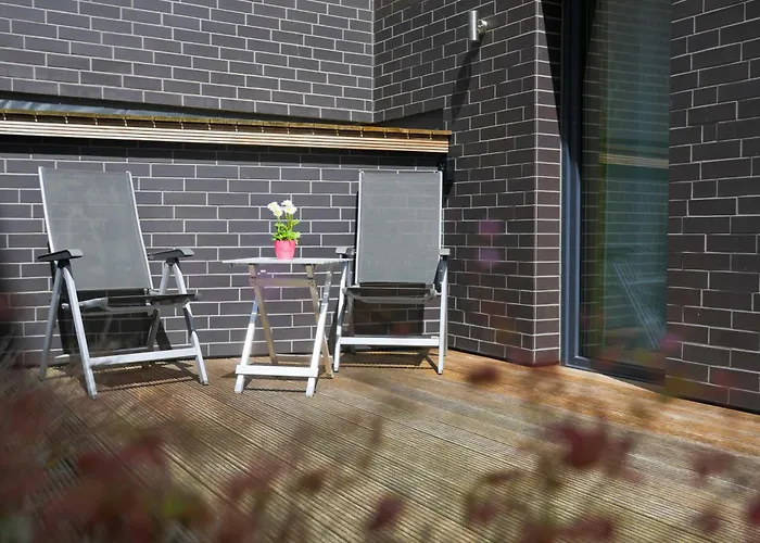 Art City-studio Kassel-innenstadt Am Fulda-ufer, 3 Schlafzimmer, Boxspring-betten, Bis 8 Personen, Kostenfreier Parkplatz, Balkon, Terrasse, Fahrstuhl *